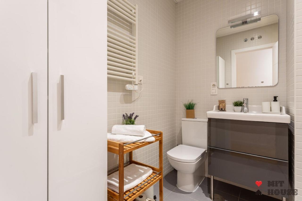 Mit House Ayala En Madrid Apartment Ngoại thất bức ảnh